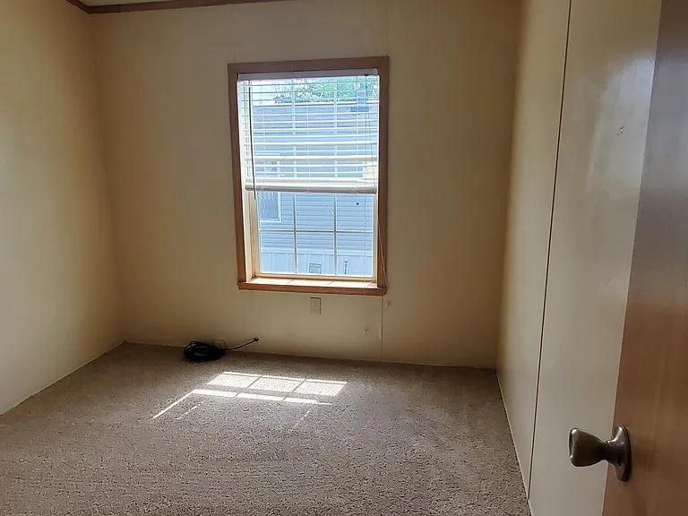 337 Thompson Rd #B01 — Photo 6