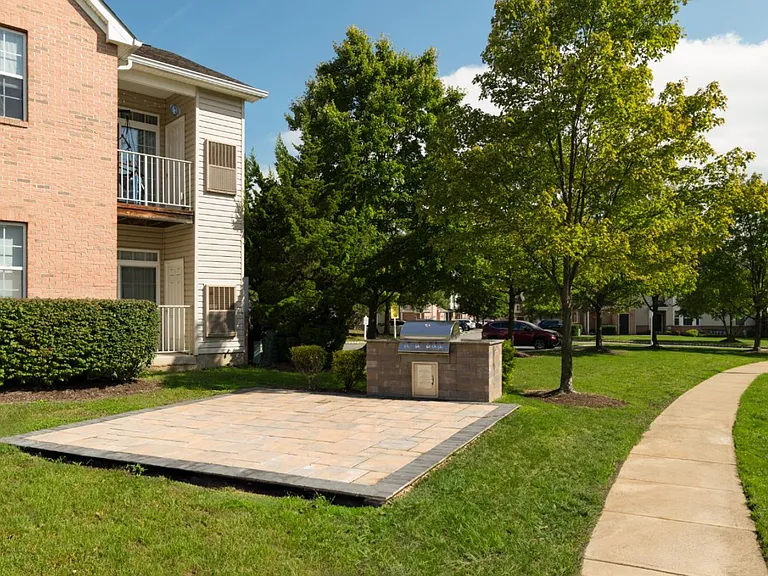 Sterling Parc at Hanover — Photo 37