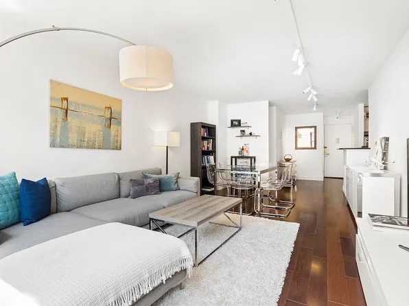 200 E 27th St APT 5B, New York, NY 10016
