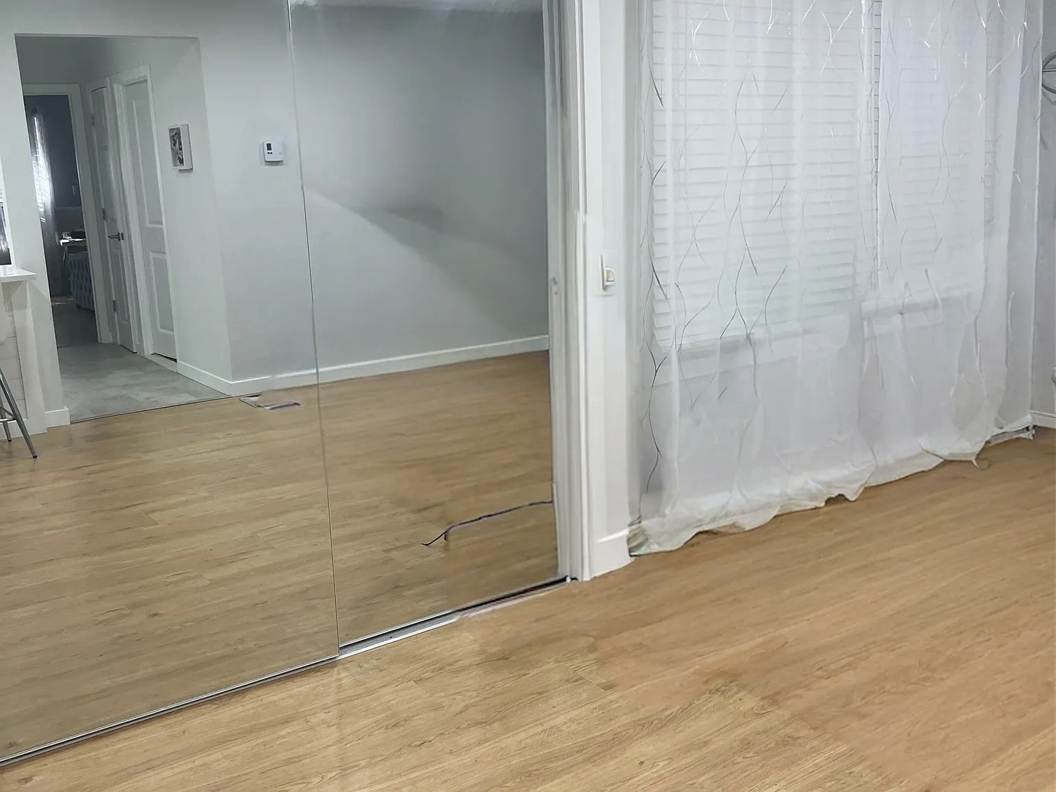 1 bed, 700 sqft, $2,200 — Photo 4