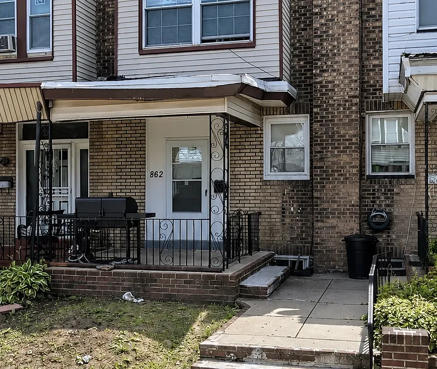 862 Granite St