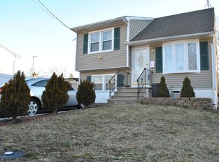 22 Pawnee Ave, Lake Hiawatha, NJ 07034