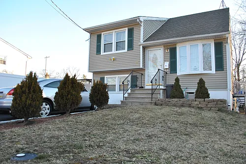 22 Pawnee Ave Photo 1