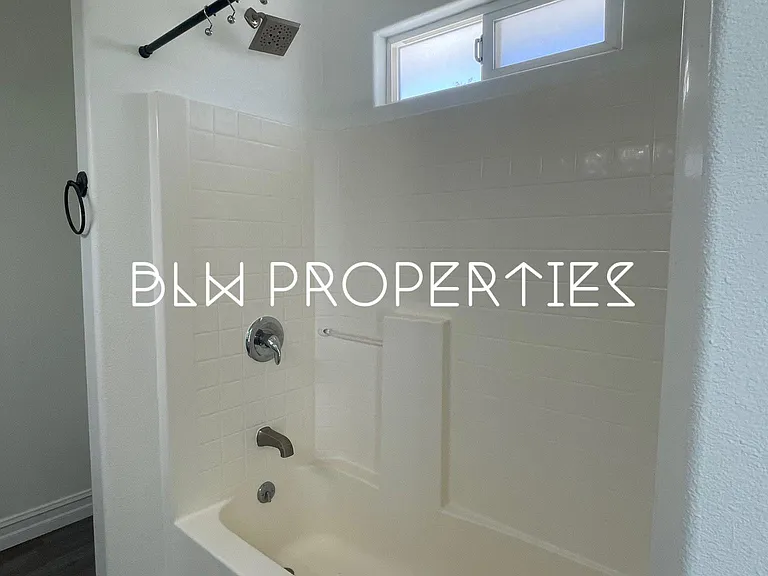 6150 Mariposa Ave — Photo 16