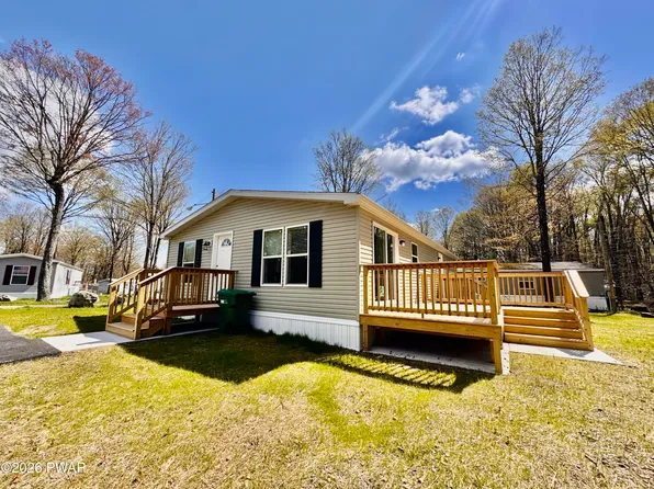 115 Middle Rd, Greentown, PA 18426