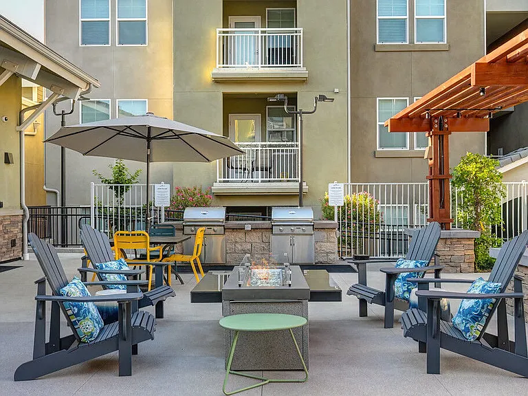 Vela Apartments — Photo 43