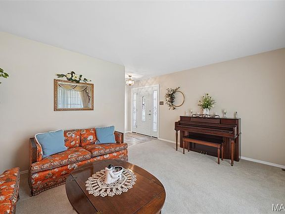 5th image of 5776 Karamar Dr