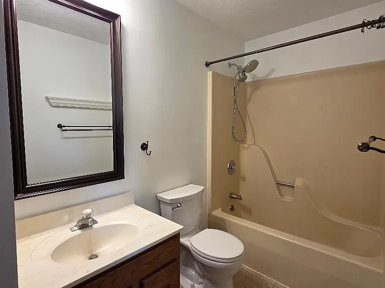 65 Elkins Ln — Photo 12