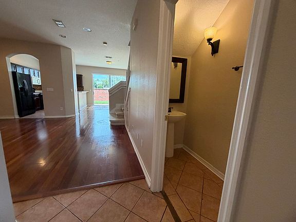 3rd image of 9434 Silver Buttonwood St