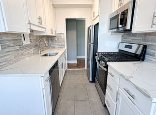 18802 64th Ave APT 13, Fresh Meadows, NY 11365