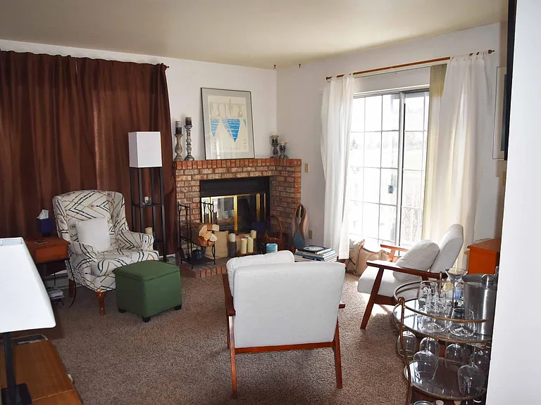 1813 Belmar Dr — Photo 6