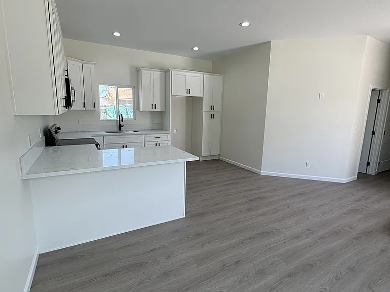 1132 Alpine Ave #3 — Photo 3