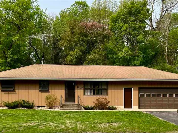 1208 Church St, Saint Peter, MN 56082