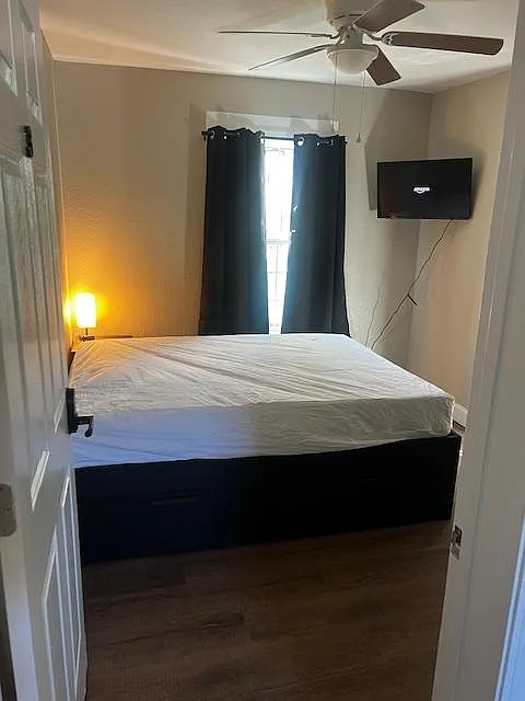 4 bed, 2.0 bath, 2200 sqft, $979 — Photo 3