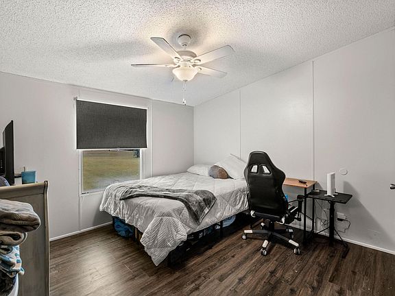 4th image of 135 Frank Cole Rd