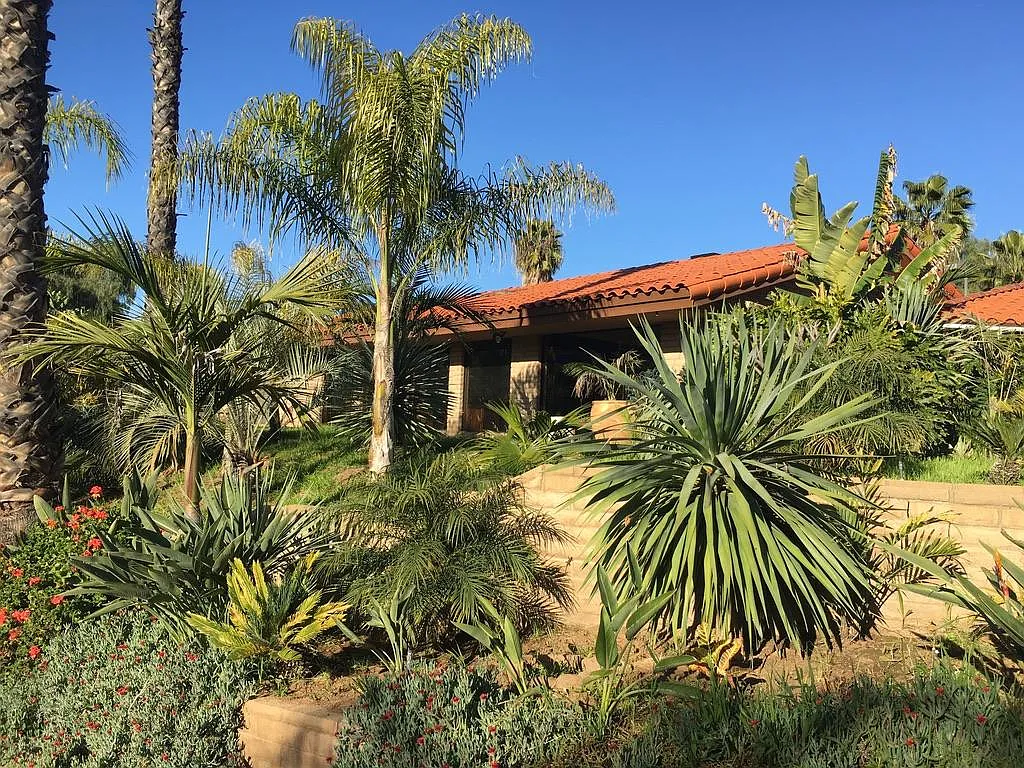 15504 Hawley Pl — Photo 2