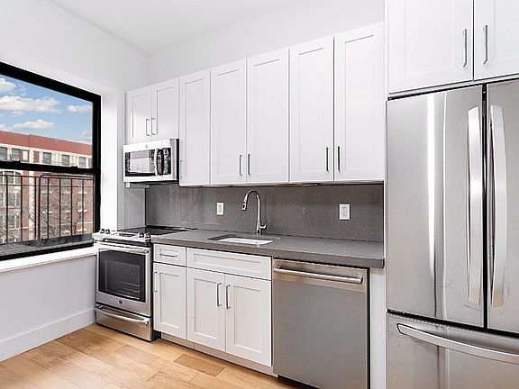 3rd image of 3610 Broadway APT 4N