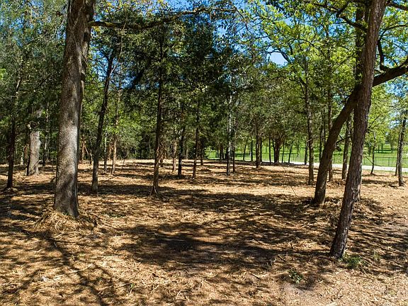 3rd image of Scrub Oak Ct