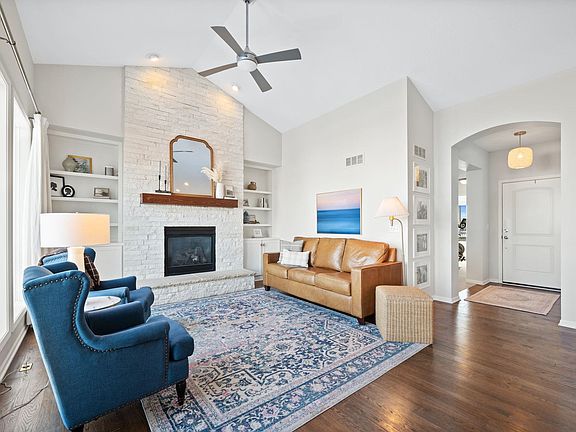4th image of 2967 N Woodridge Ct