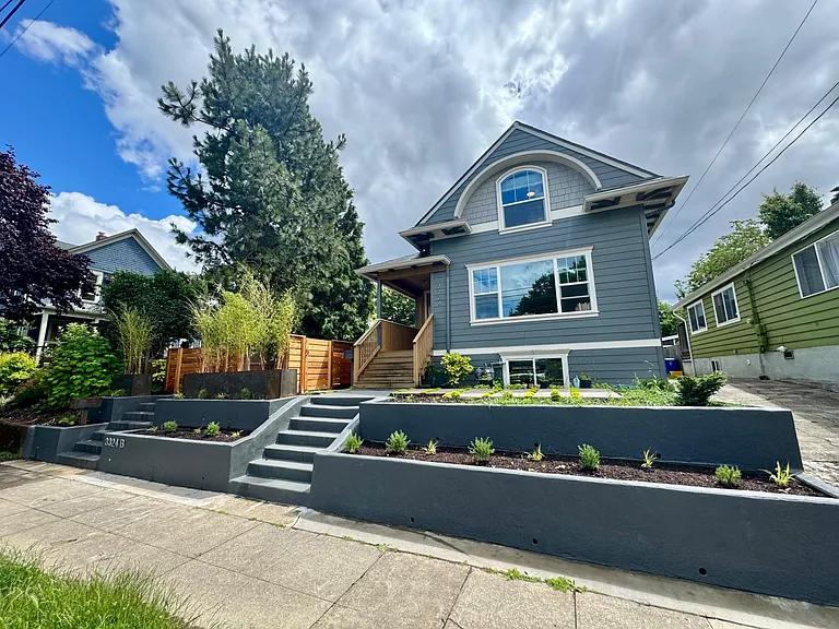 3324 SE Lincoln St #A — Photo 1
