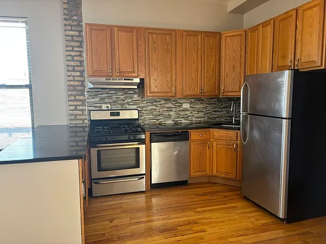 1337 W Huron St #3F — Photo 3
