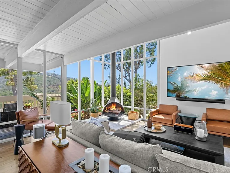 1494 Bluebird Canyon Dr — Photo 10
