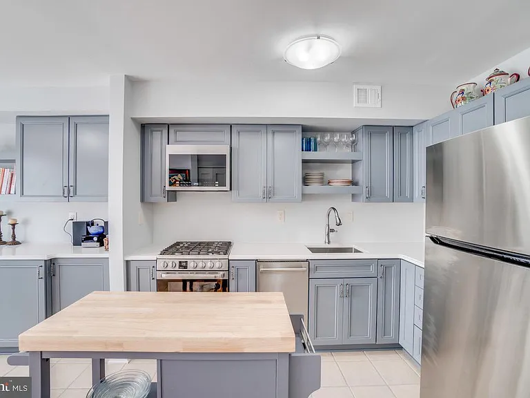 134 G St SW — Photo 11