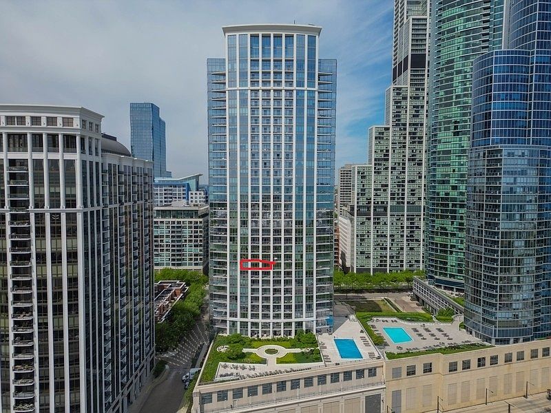 1st image of 1235 S Prairie Ave APT 1303