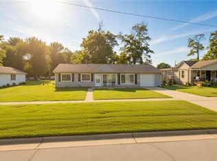 514 E 2nd Ave, Garnett, KS 66032