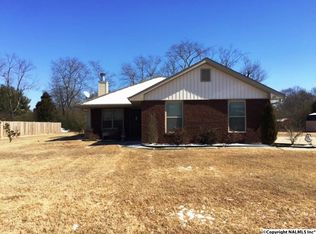 121 Maggie Bell Ln, Huntsville, AL 35811