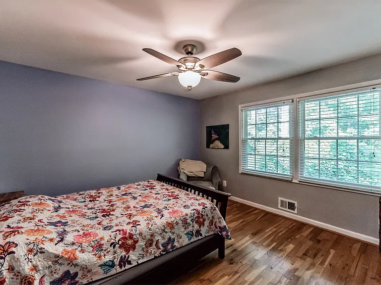 5920 Prince George Dr — Photo 17