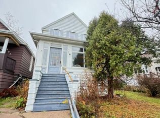 909 E 7th St, Duluth, MN 55805