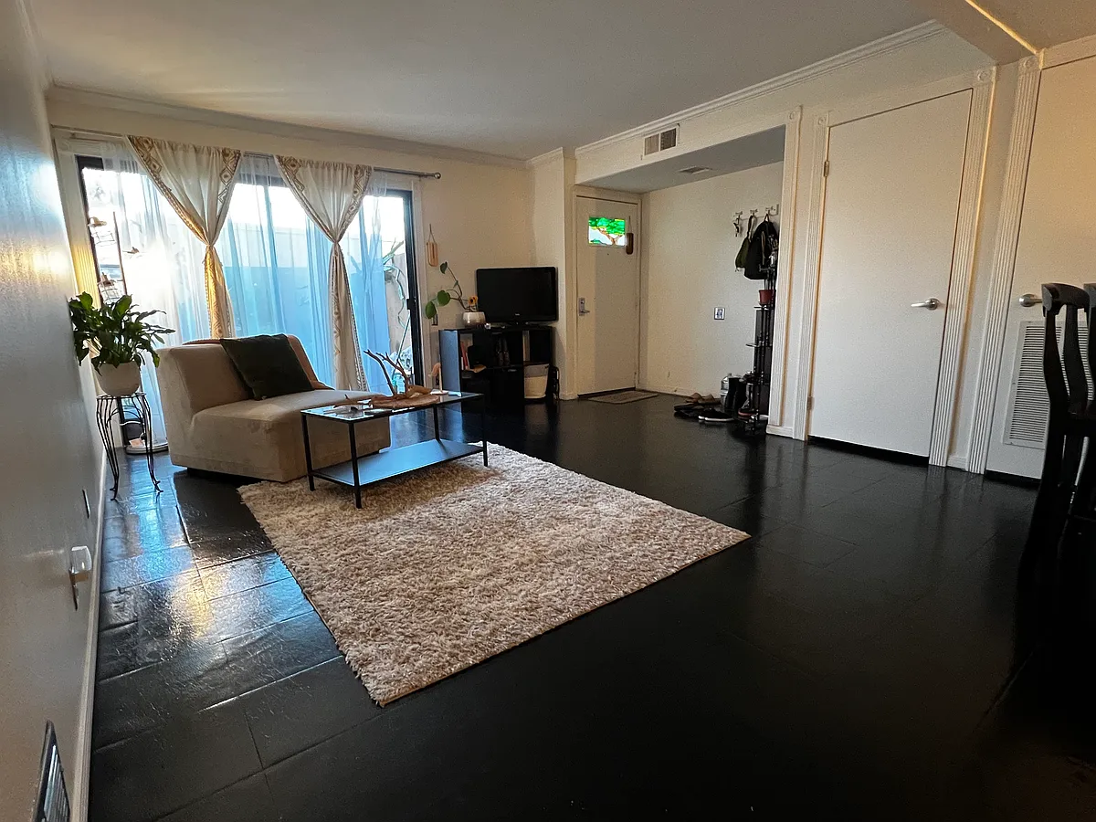 Building Photo - 25671 Le Parc #57