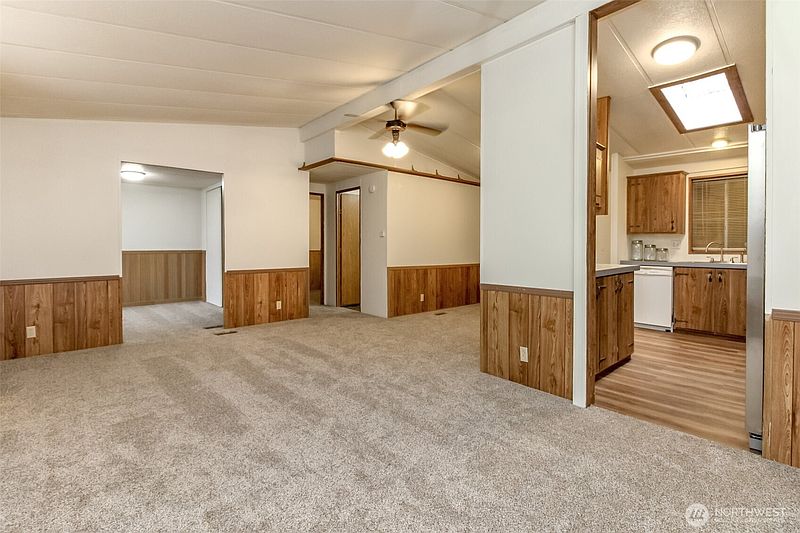 4th image of 14118 72nd Street E