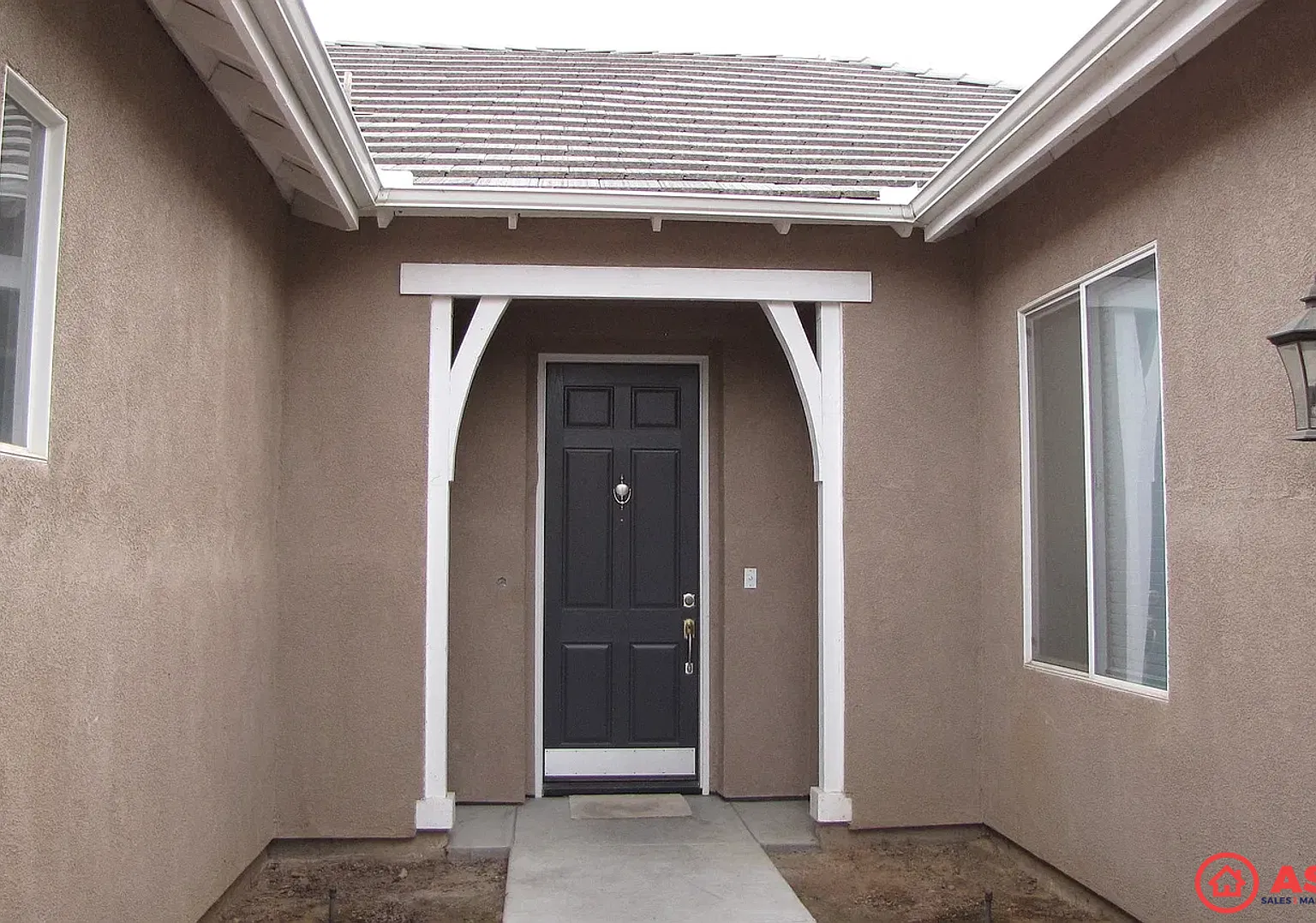 Spacious 4 Bed, 3 Bath Home in Northwest Bakersfield (93312), 2,336 Sq Ft with Garage & Fireplace — Photo 2