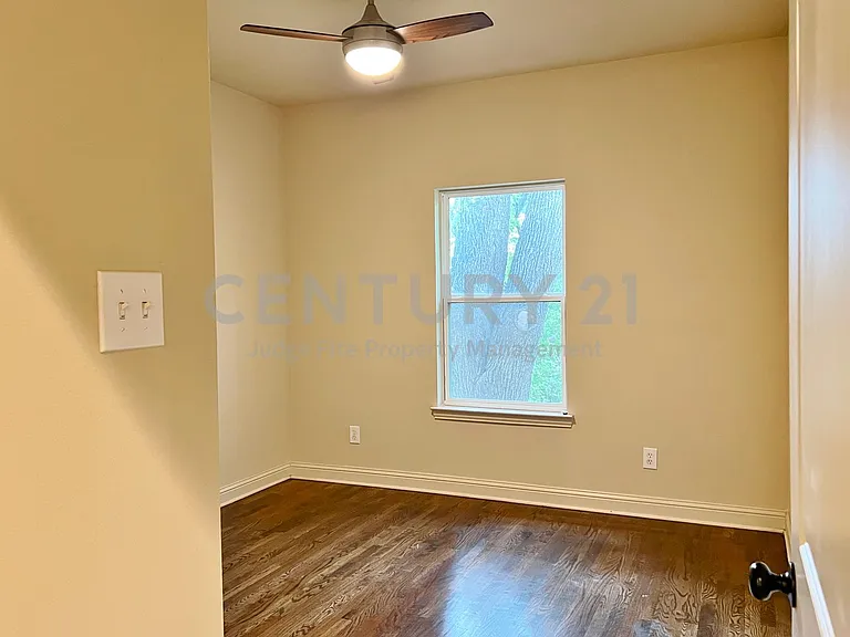 1312 W Jefferson St #5 — Photo 8