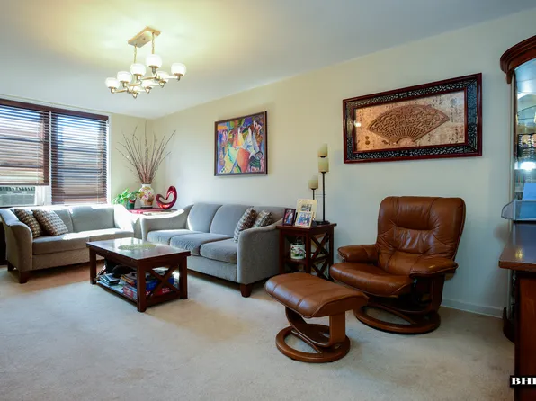 2427 East 29th Street image 1 of 21