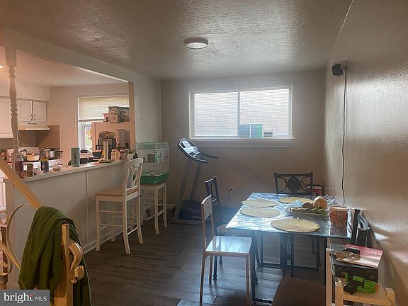 4th image of 2839 Tremont St