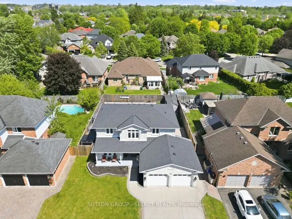 60 Edgevalley Rd, London, ON N5Y 5M5