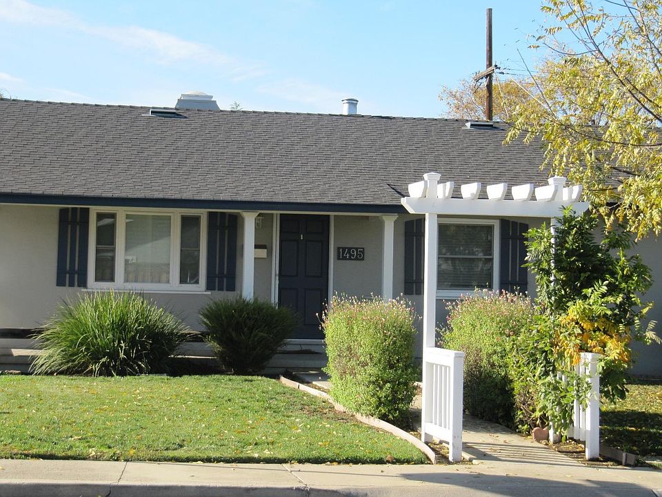 1st image of 1495 Phantom Ave
