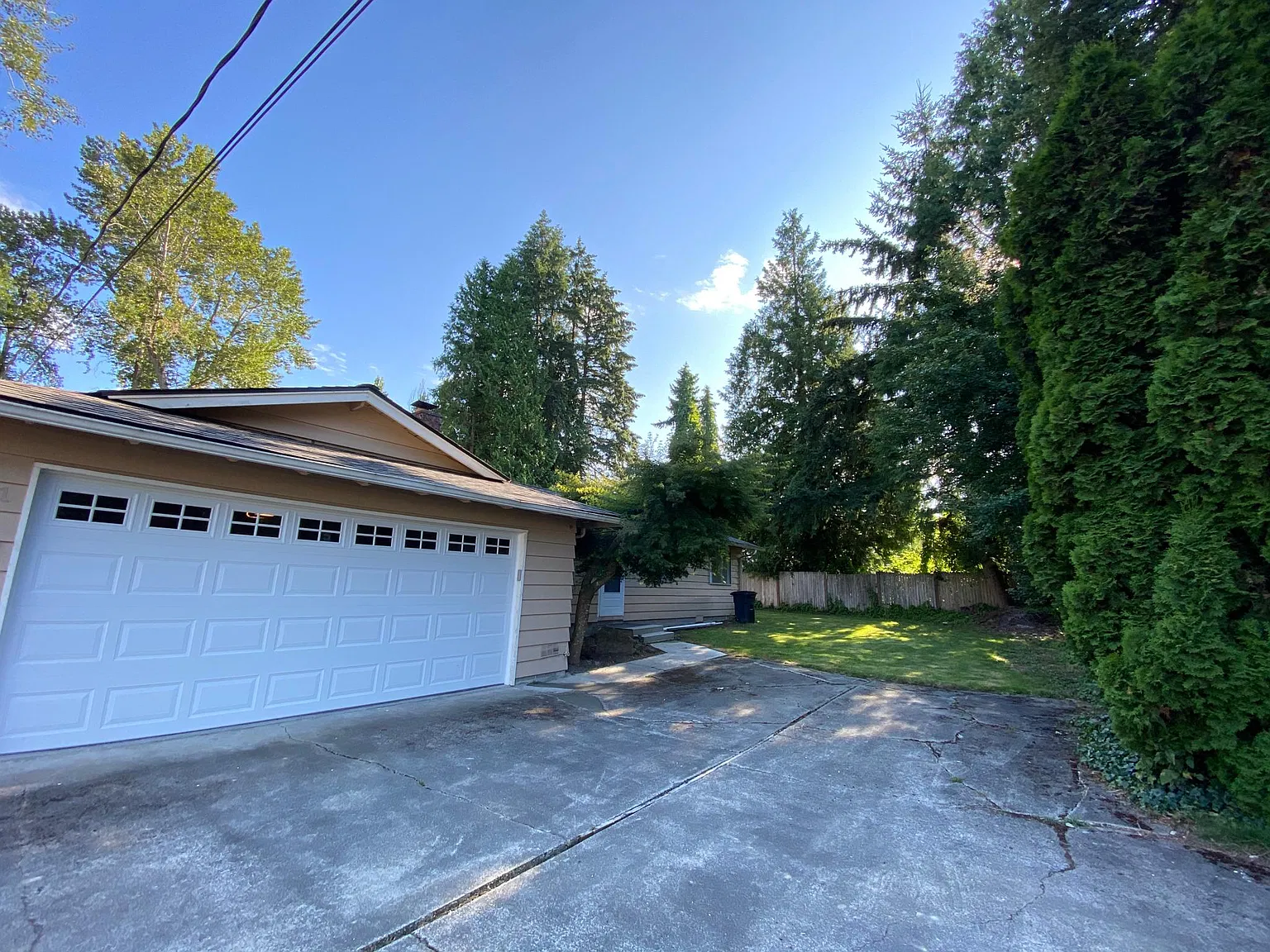 13241 NE 100th St — Photo 1