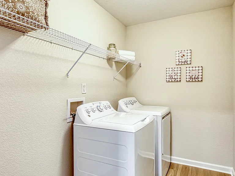 Hillpoint Preserve Townhome Apartments — Photo 49