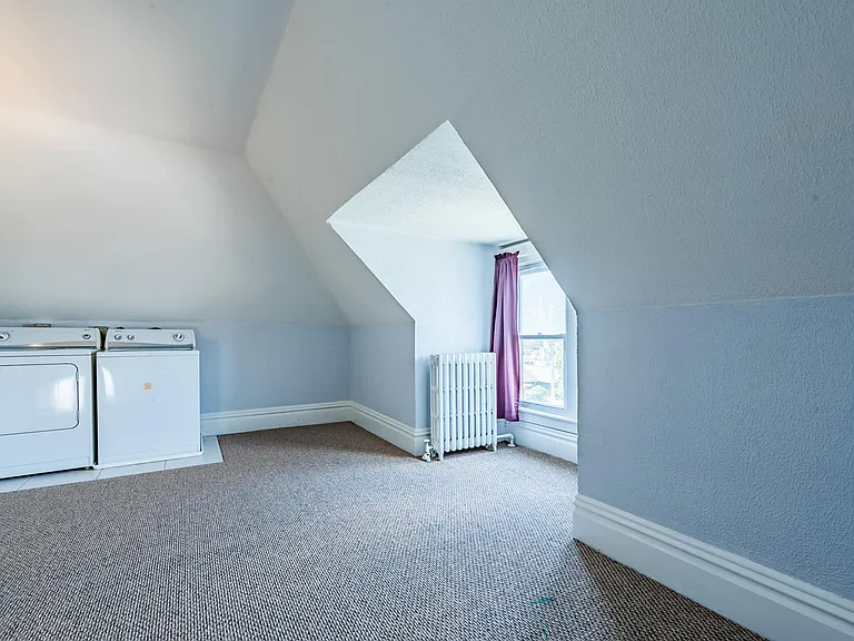 530 Foster St — Photo 17