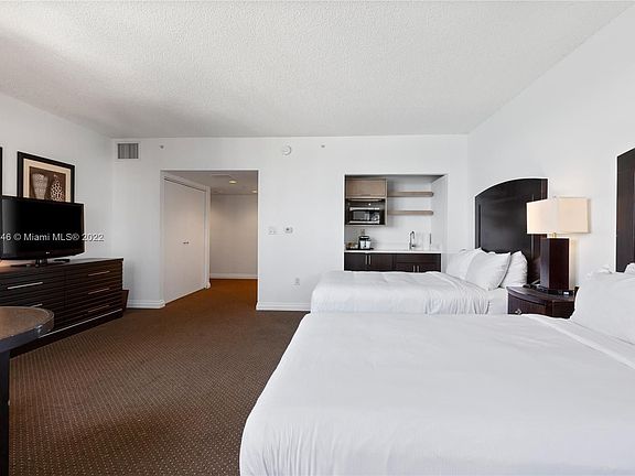 3rd image of 17375 Collins Ave #1908-2