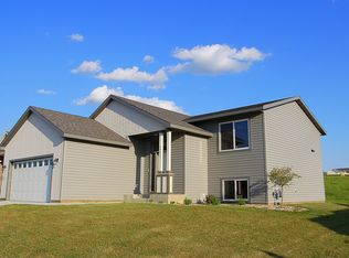 5791 Excalibur Ct NW, Rochester, MN 55901