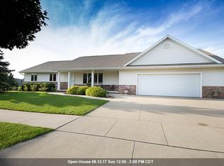 504 Kokke Ln, Kimberly, WI 54136