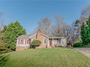 702 Brook Forest Dr, Belmont, NC 28012