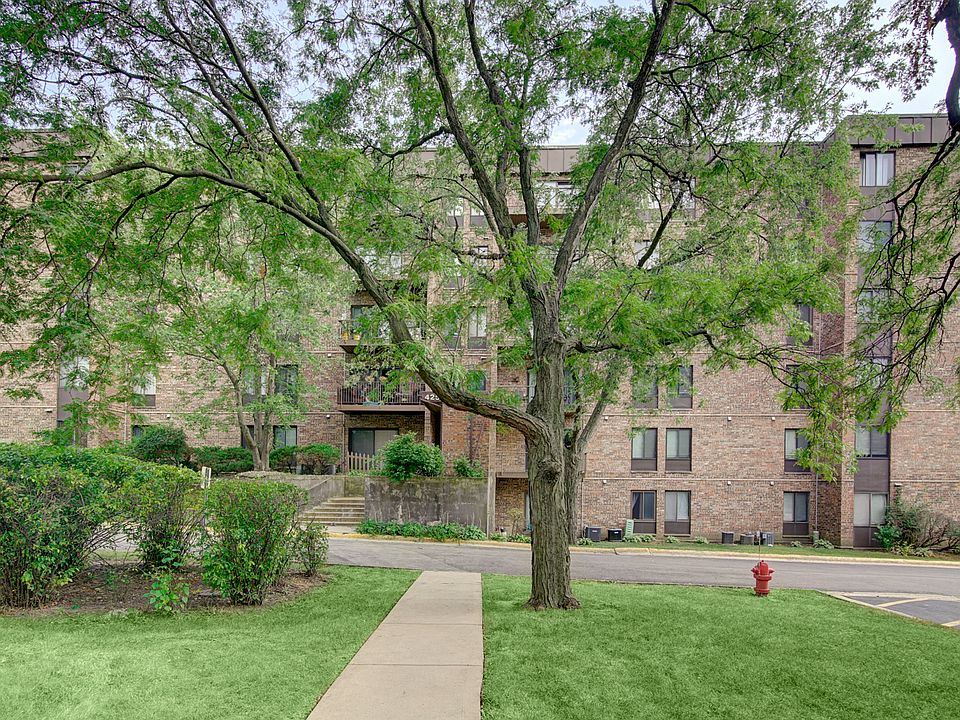 1st image of 425 Walnut Creek Ln Unit 1501