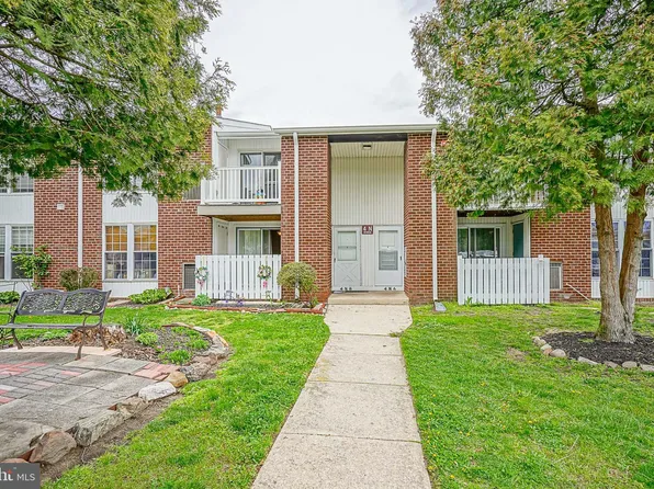 275 Green St APT 4N6, Beverly, NJ 08010