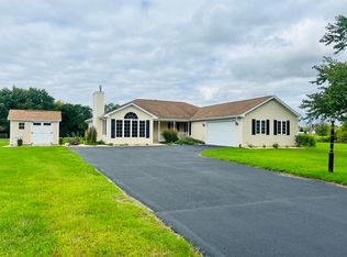 10116 E Rain Dance Dr, Rochelle, IL 61068